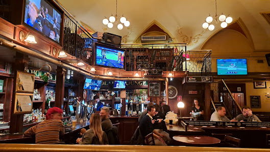 Scholars Lounge Irish Pub thumb 9